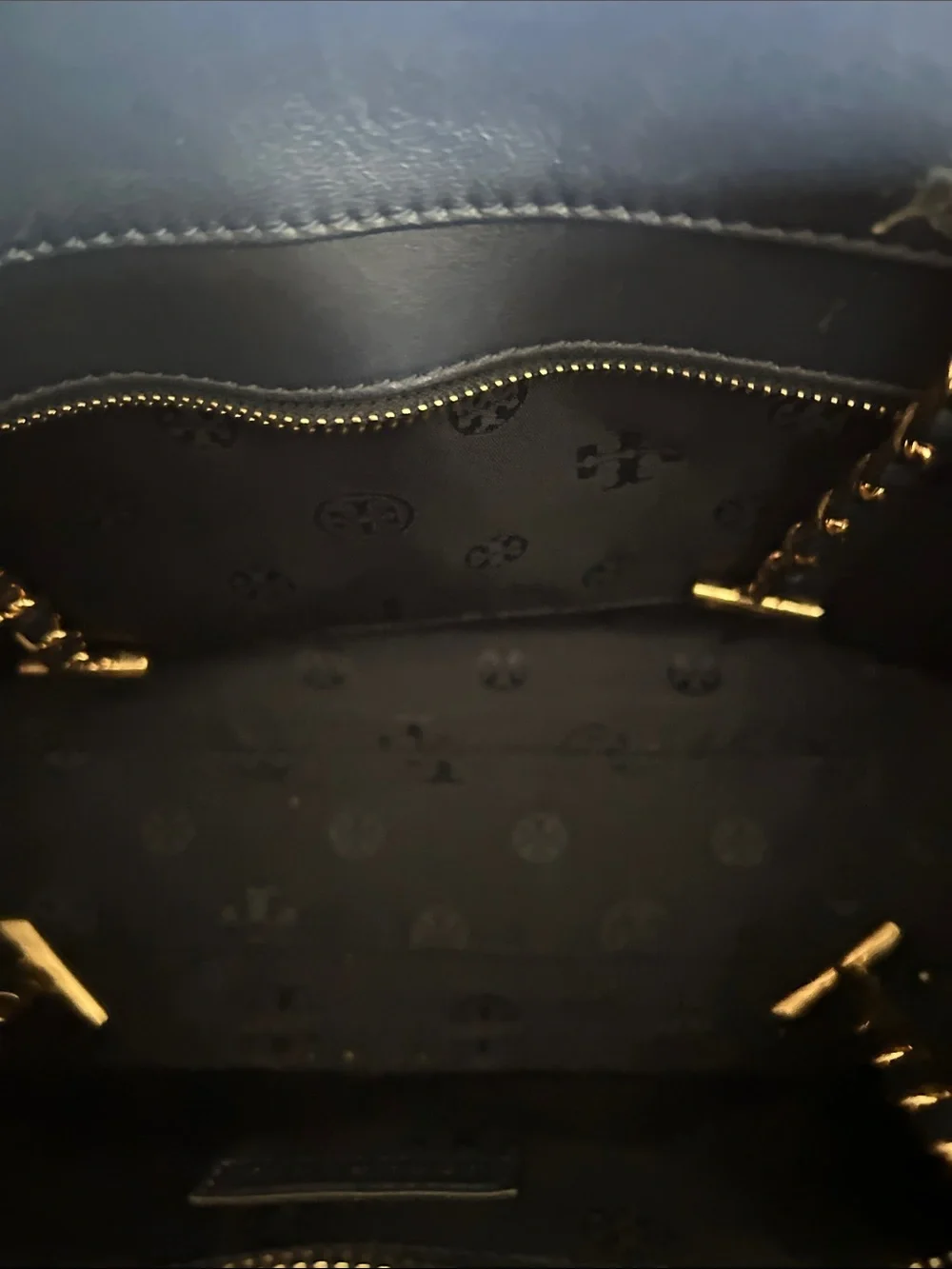 Tory Burch DARK/NAVY BLUE Quilted Leather Shoulder / TOTE Bag with Gold Chain